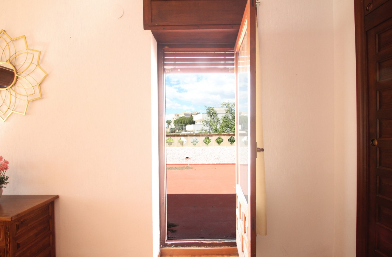 Odsprzedaż - Villa - El Campello - Costa Blanca