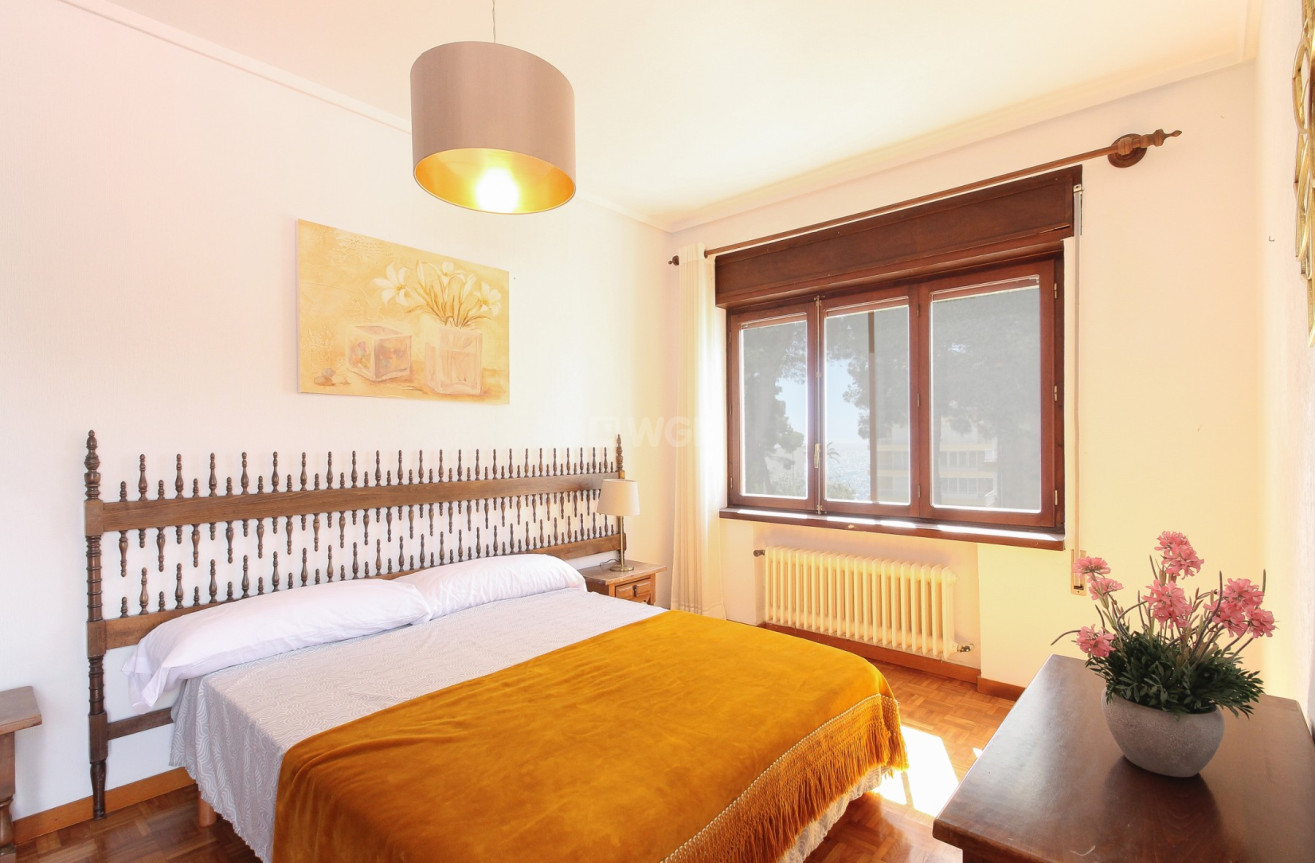 Odsprzedaż - Villa - El Campello - Costa Blanca