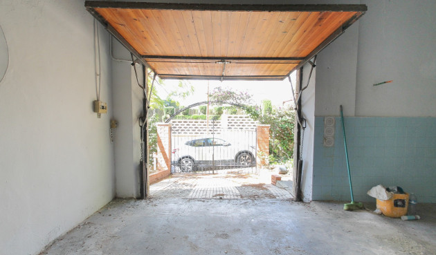 Odsprzedaż - Villa - El Campello - Costa Blanca