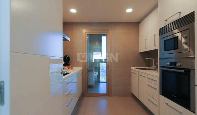 Odsprzedaż - Mieszkanie w bloku - Benidorm - Costa Blanca