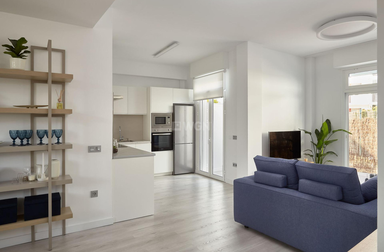 Nowy budynek - Daszek - Vera - El Playazo