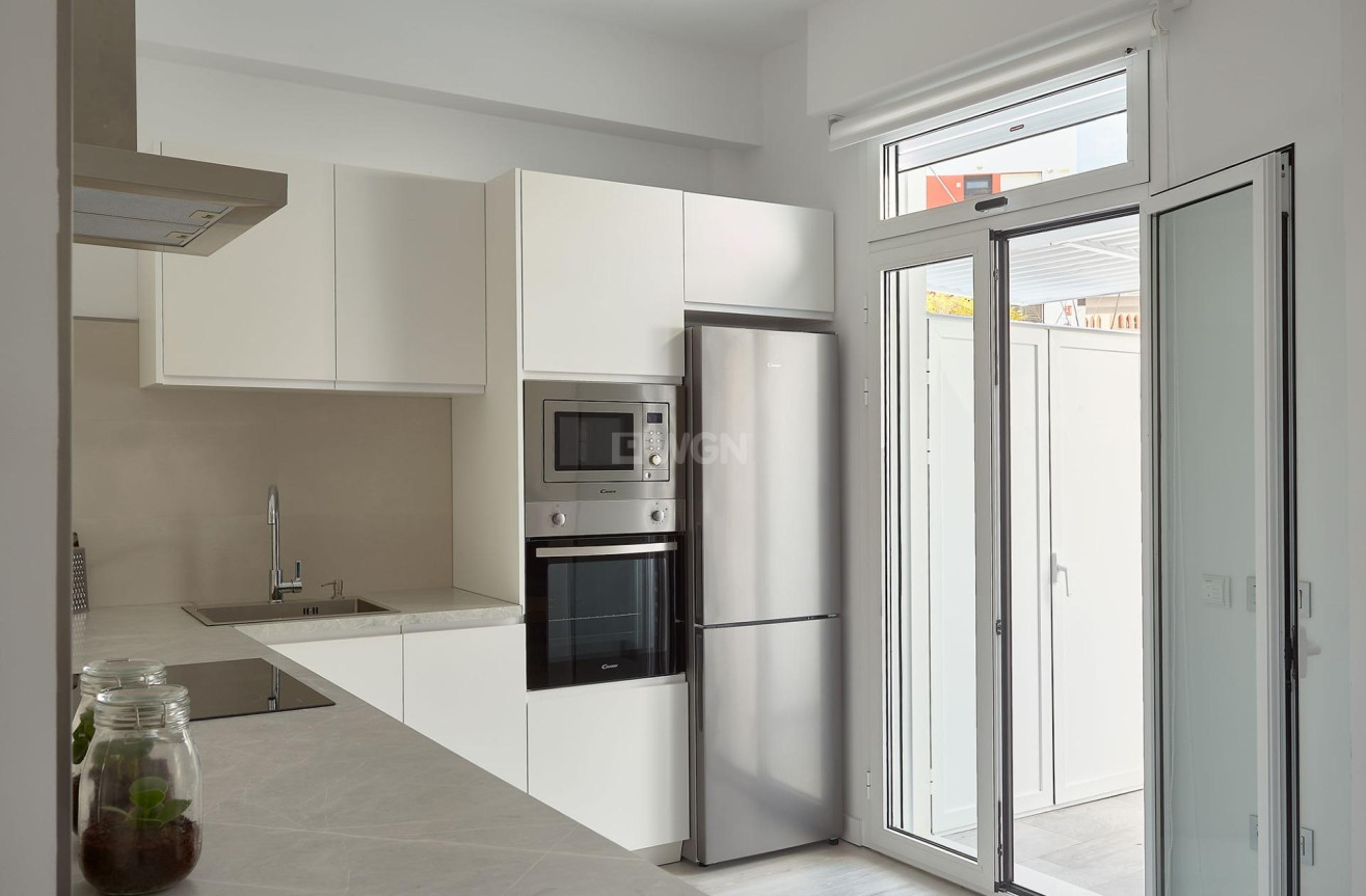 Nowy budynek - Daszek - Vera - El Playazo