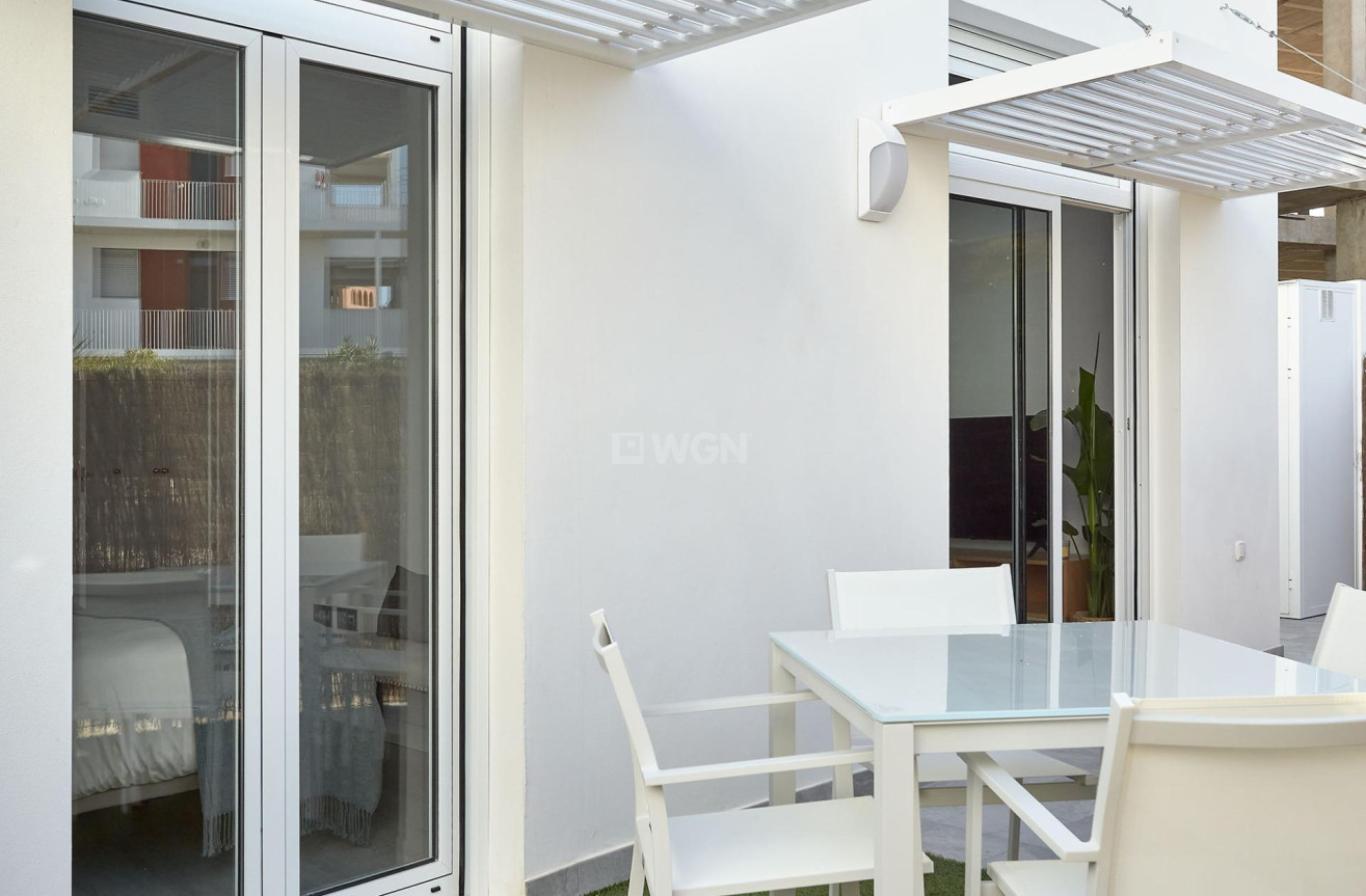 Nowy budynek - Daszek - Vera - El Playazo