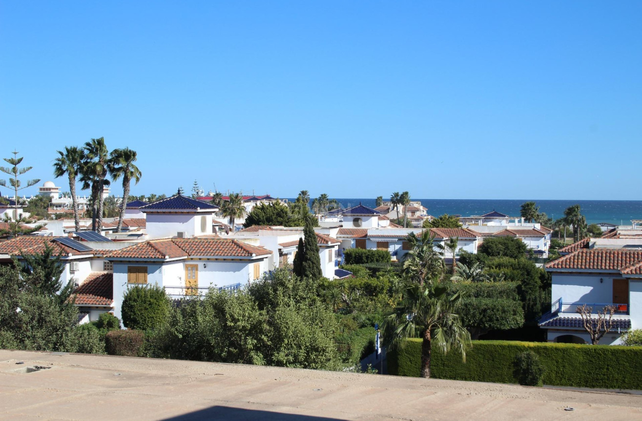 Nowy budynek - Daszek - Vera - El Playazo