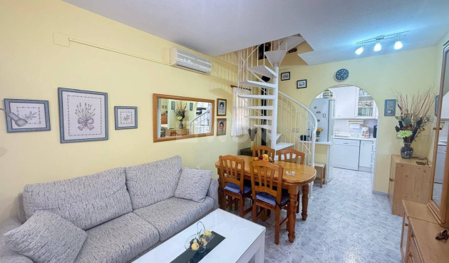 Odsprzedaż - Bungalow - Orihuela Costa - Playa Flamenca