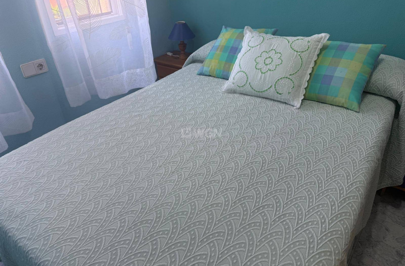 Odsprzedaż - Bungalow - Orihuela Costa - Playa Flamenca