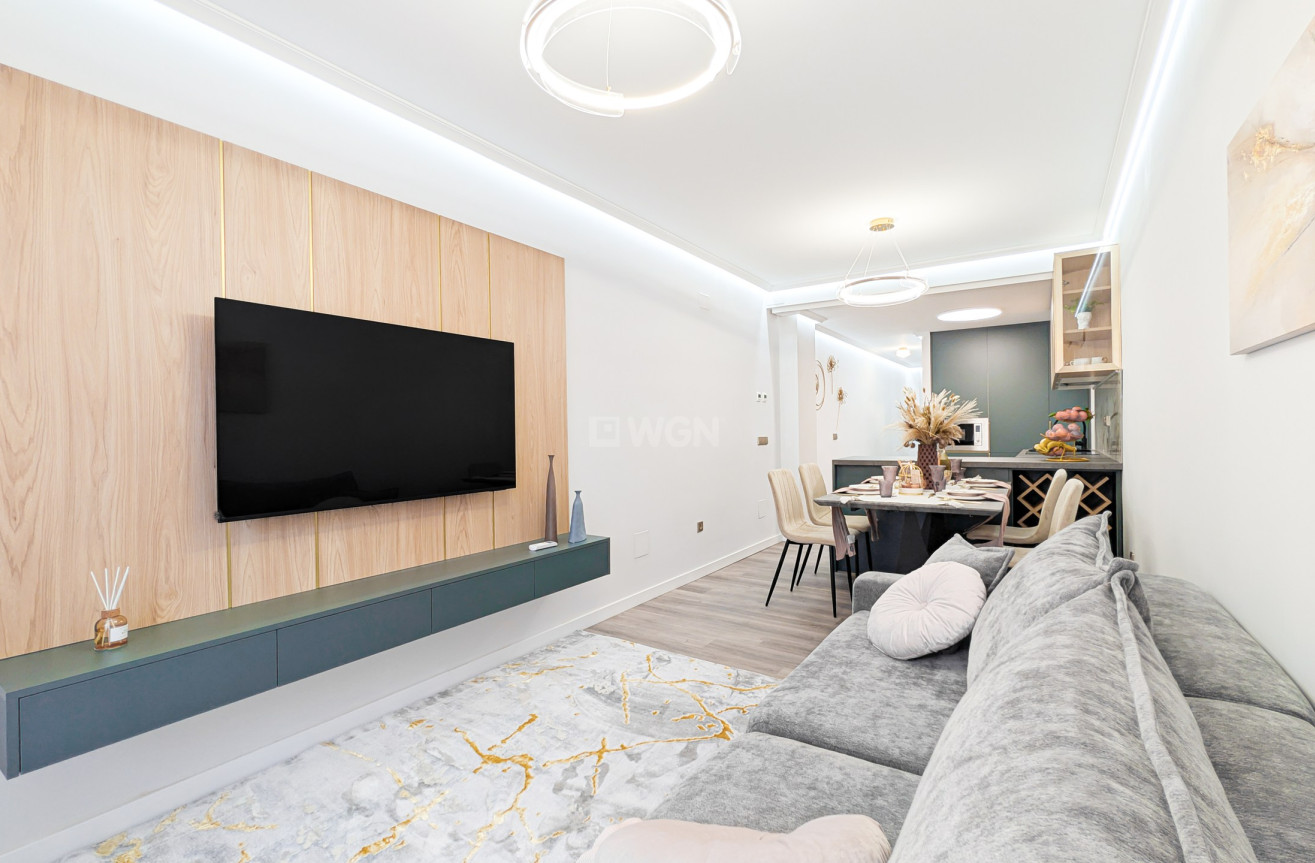 Odsprzedaż - Mieszkanie w bloku - Torrevieja - Costa Blanca