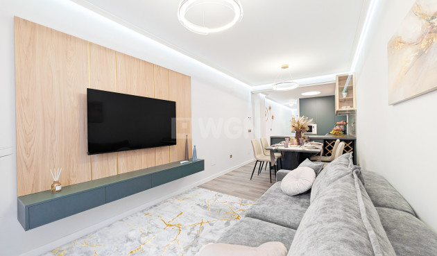 Odsprzedaż - Mieszkanie w bloku - Torrevieja - Costa Blanca