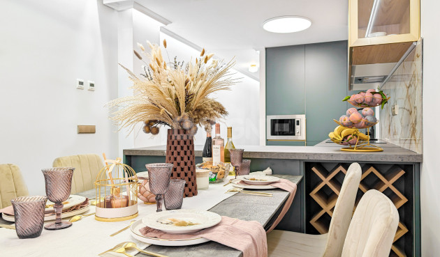 Odsprzedaż - Mieszkanie w bloku - Torrevieja - Costa Blanca