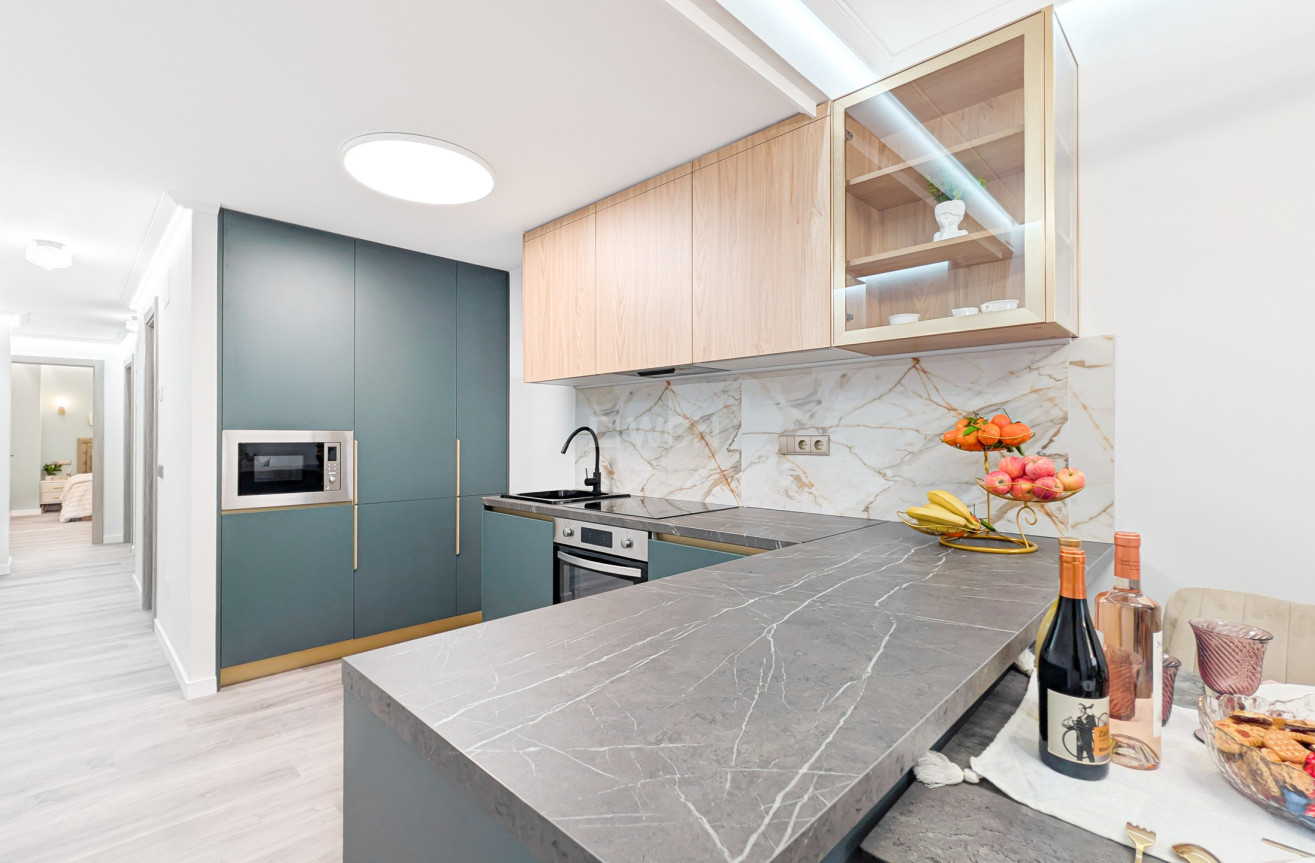 Odsprzedaż - Mieszkanie w bloku - Torrevieja - Costa Blanca