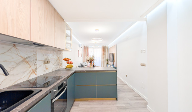 Odsprzedaż - Mieszkanie w bloku - Torrevieja - Costa Blanca