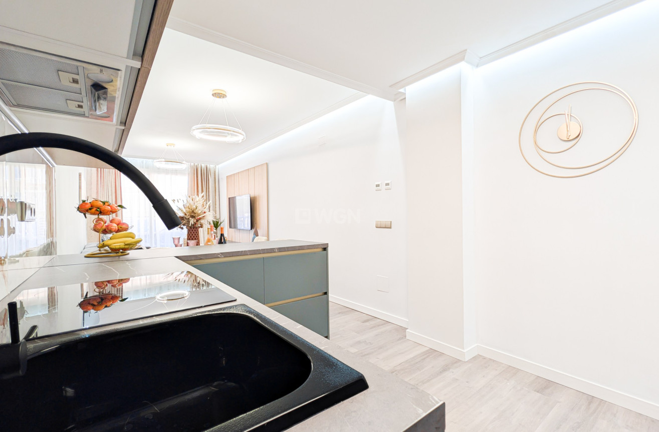 Odsprzedaż - Mieszkanie w bloku - Torrevieja - Costa Blanca