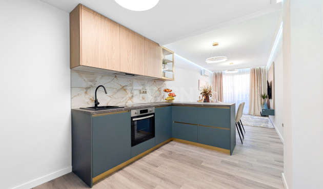 Odsprzedaż - Mieszkanie w bloku - Torrevieja - Costa Blanca