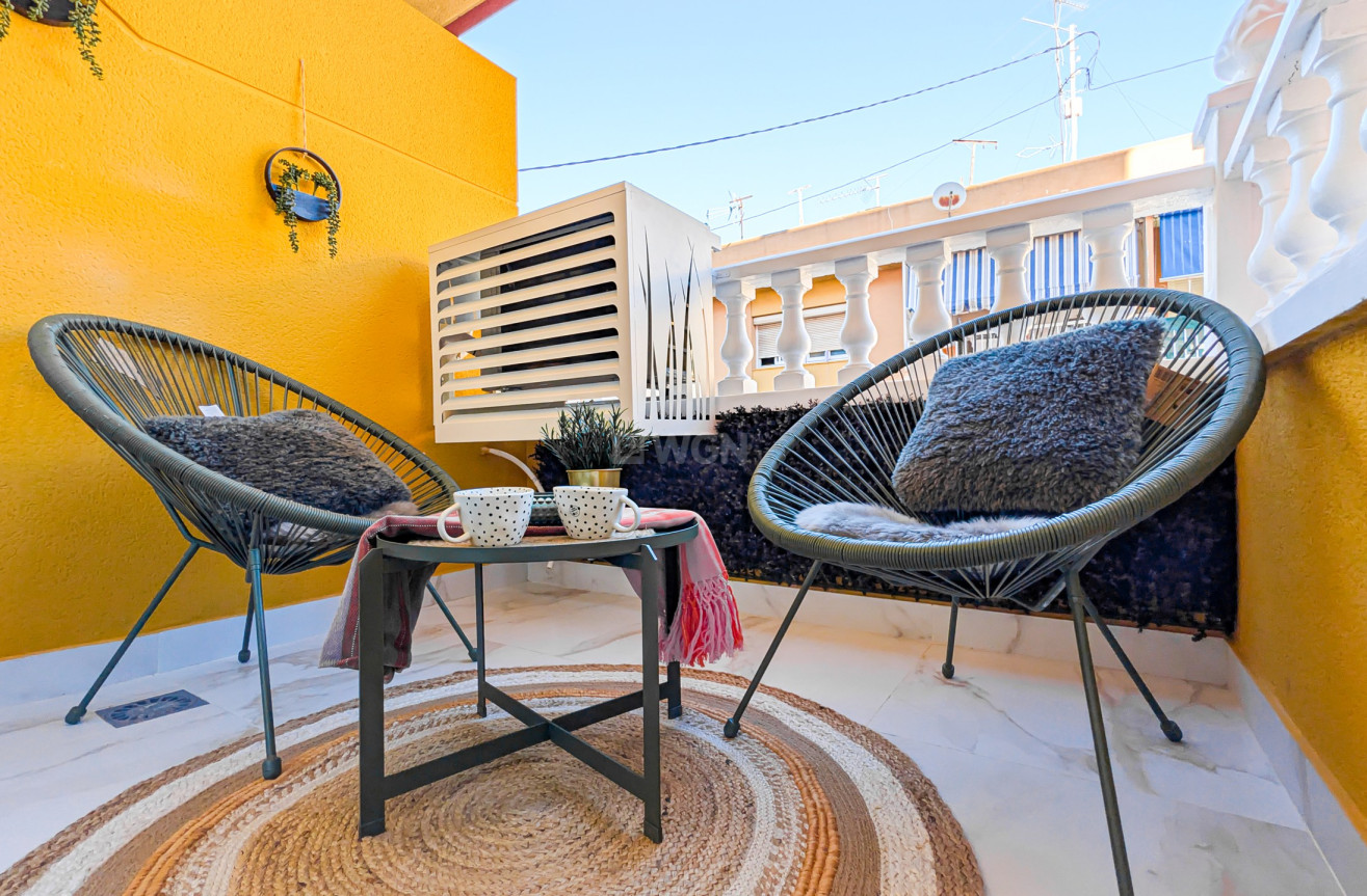 Odsprzedaż - Mieszkanie w bloku - Torrevieja - Costa Blanca