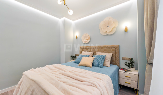 Odsprzedaż - Mieszkanie w bloku - Torrevieja - Costa Blanca