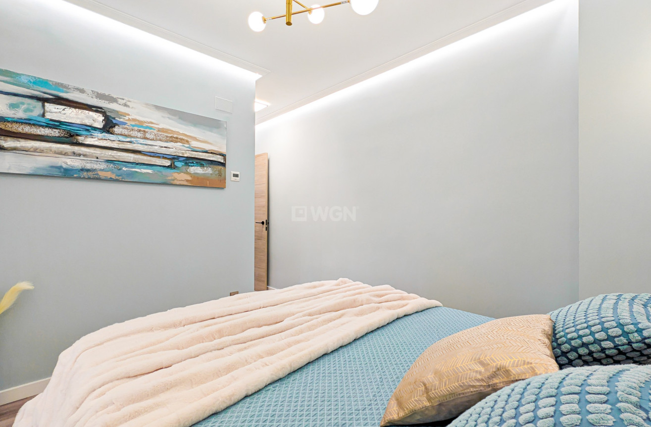 Odsprzedaż - Mieszkanie w bloku - Torrevieja - Costa Blanca