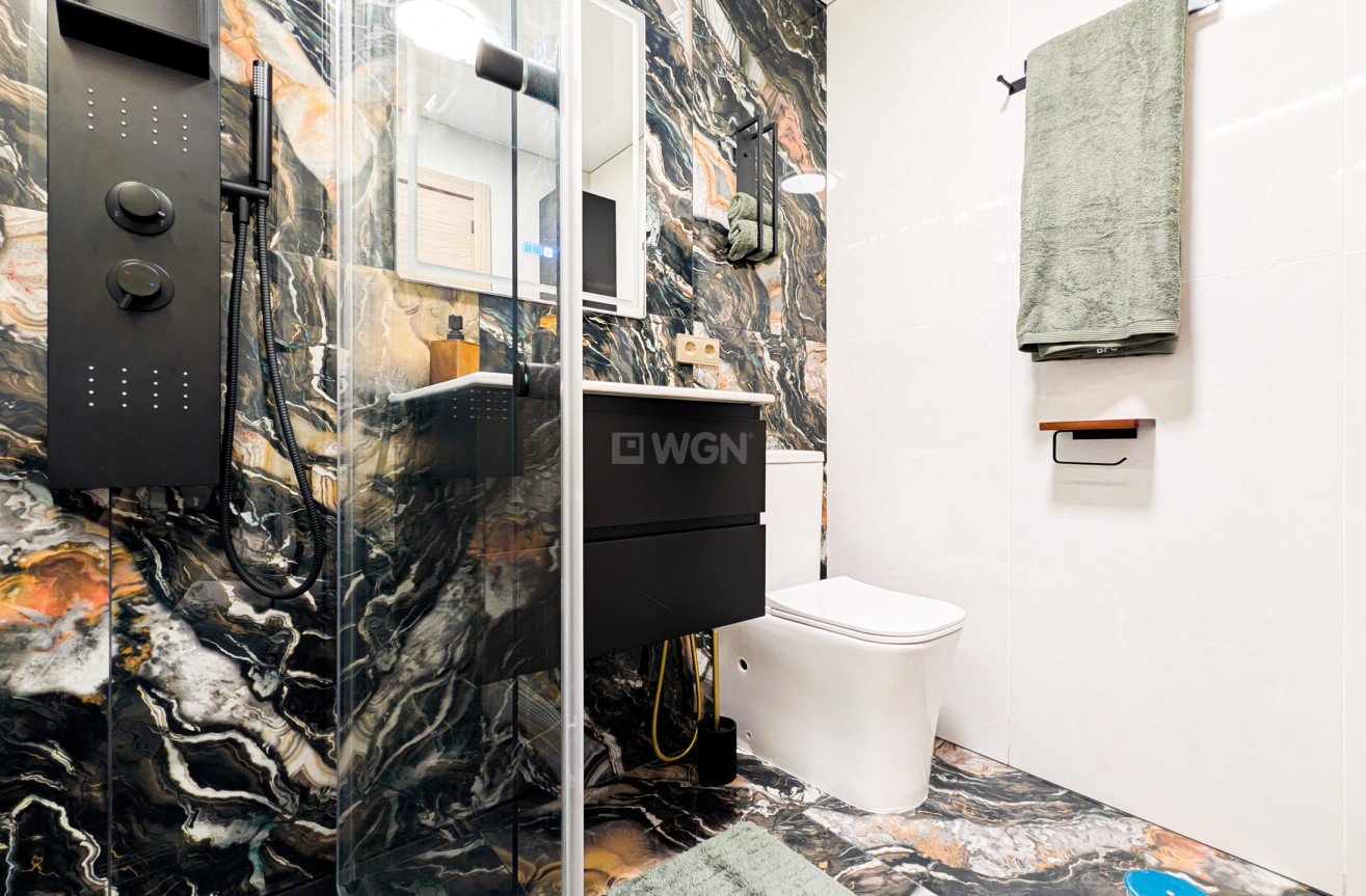 Odsprzedaż - Mieszkanie w bloku - Torrevieja - Costa Blanca