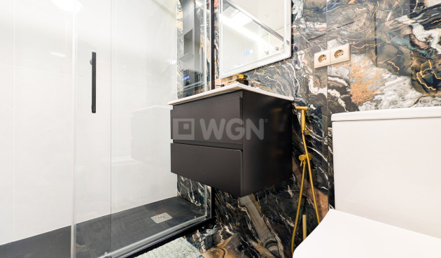 Odsprzedaż - Mieszkanie w bloku - Torrevieja - Costa Blanca