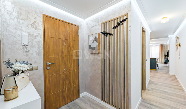 Odsprzedaż - Mieszkanie w bloku - Torrevieja - Costa Blanca