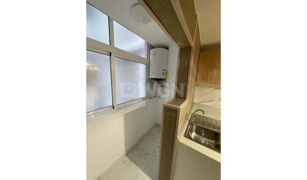 Odsprzedaż - Mieszkanie w bloku - Torrevieja - Costa Blanca