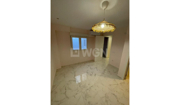 Odsprzedaż - Mieszkanie w bloku - Torrevieja - Costa Blanca