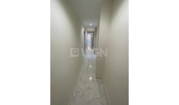 Odsprzedaż - Mieszkanie w bloku - Torrevieja - Costa Blanca