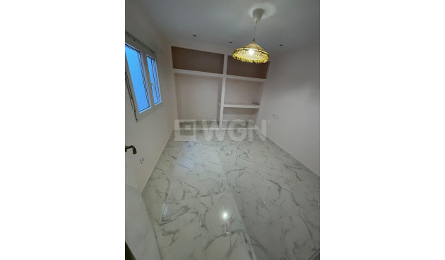 Odsprzedaż - Mieszkanie w bloku - Torrevieja - Costa Blanca