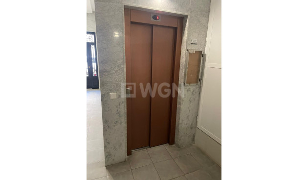 Odsprzedaż - Mieszkanie w bloku - Torrevieja - Costa Blanca