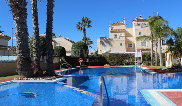 Odsprzedaż - Villa - Villamartin - Costa Blanca