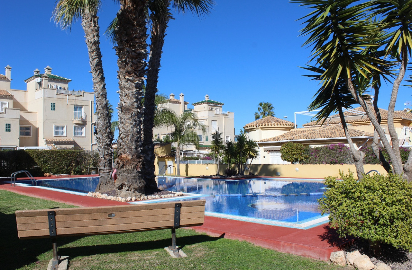 Odsprzedaż - Villa - Villamartin - Costa Blanca