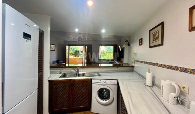 Odsprzedaż - Bungalow - Torrevieja - Punta Prima