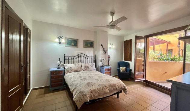 Odsprzedaż - Bungalow - Torrevieja - Punta Prima