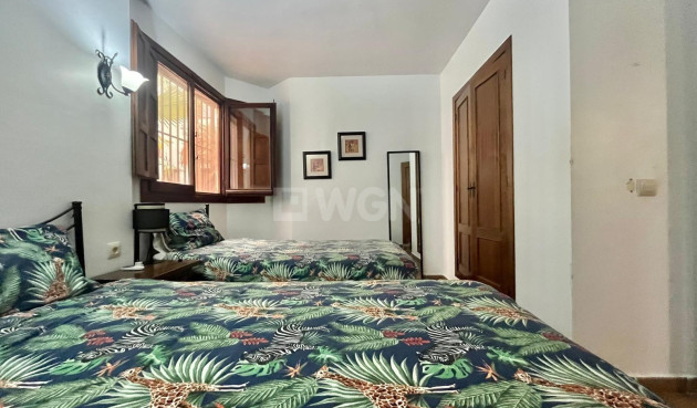 Odsprzedaż - Bungalow - Torrevieja - Punta Prima