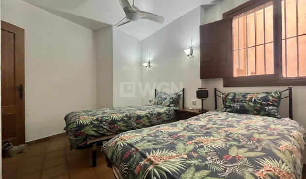 Odsprzedaż - Bungalow - Torrevieja - Punta Prima