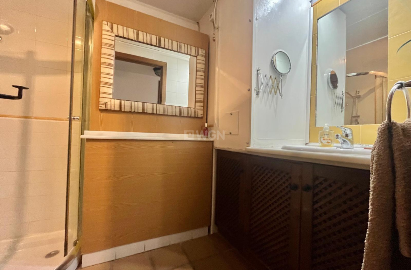 Odsprzedaż - Bungalow - Torrevieja - Punta Prima