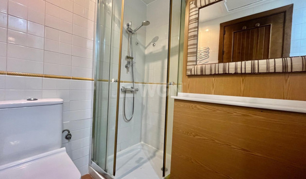 Odsprzedaż - Bungalow - Torrevieja - Punta Prima