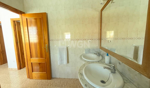 Odsprzedaż - Kamienica - Santiago de la ribera - San blas