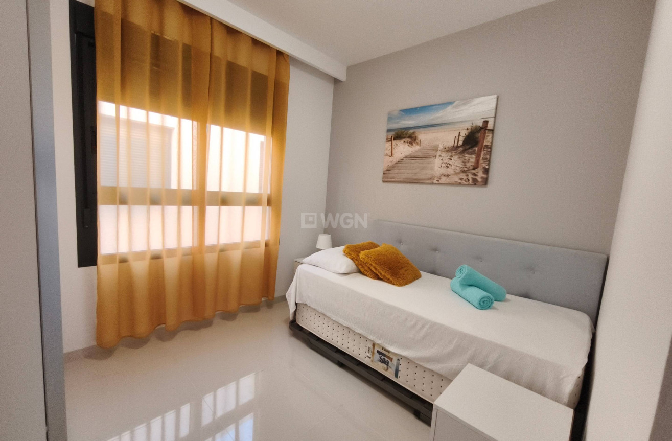 Odsprzedaż - Mieszkanie w bloku - Pilar de la Horadada - La Torre de la Horadada