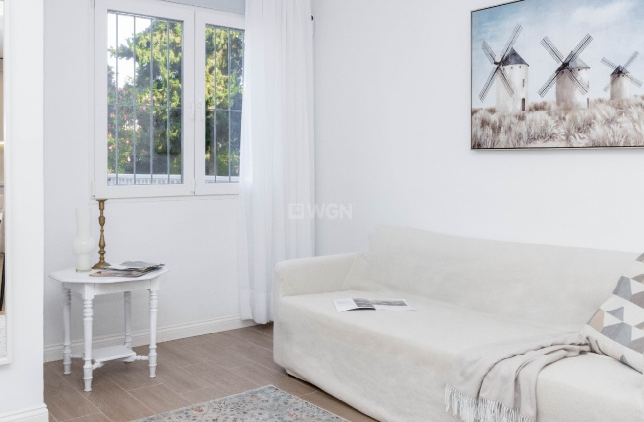 Odsprzedaż - Kamienica - Orihuela Costa - Costa Blanca