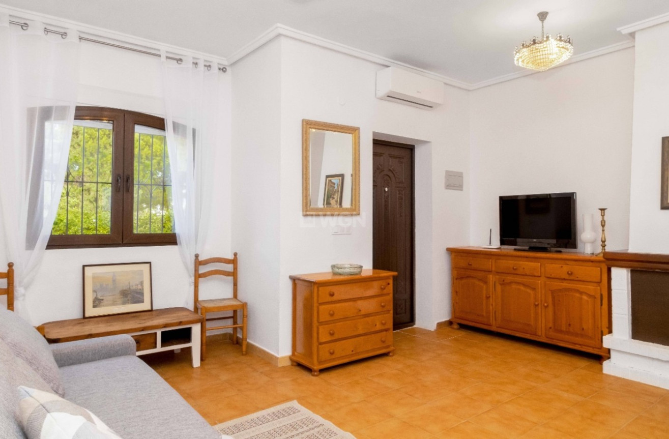 Odsprzedaż - Kamienica - Orihuela Costa - Costa Blanca