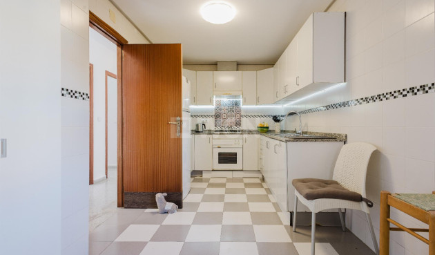 Odsprzedaż - Mieszkanie w bloku - San Miguel de Salinas - Inland