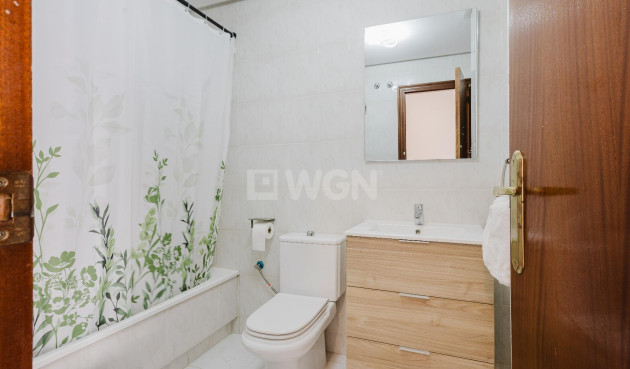 Odsprzedaż - Mieszkanie w bloku - San Miguel de Salinas - Inland