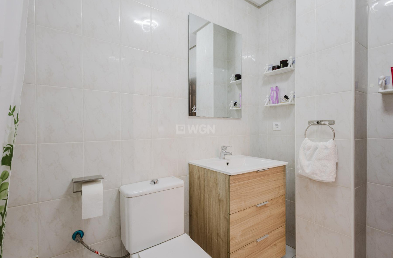 Odsprzedaż - Mieszkanie w bloku - San Miguel de Salinas - Inland