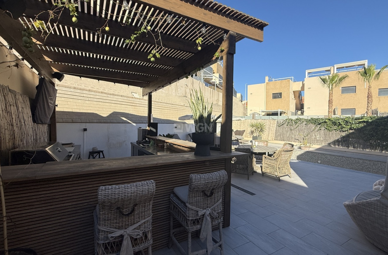 Odsprzedaż - Villa - La Zenia - Costa Blanca