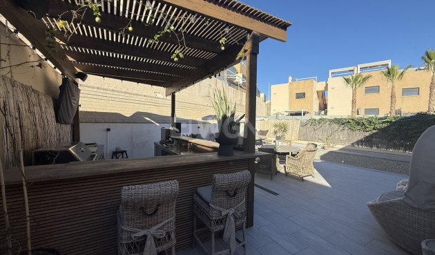 Odsprzedaż - Villa - La Zenia - Costa Blanca