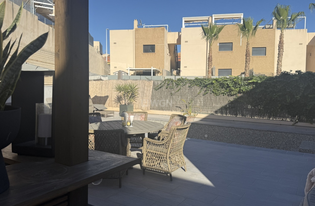 Odsprzedaż - Villa - La Zenia - Costa Blanca