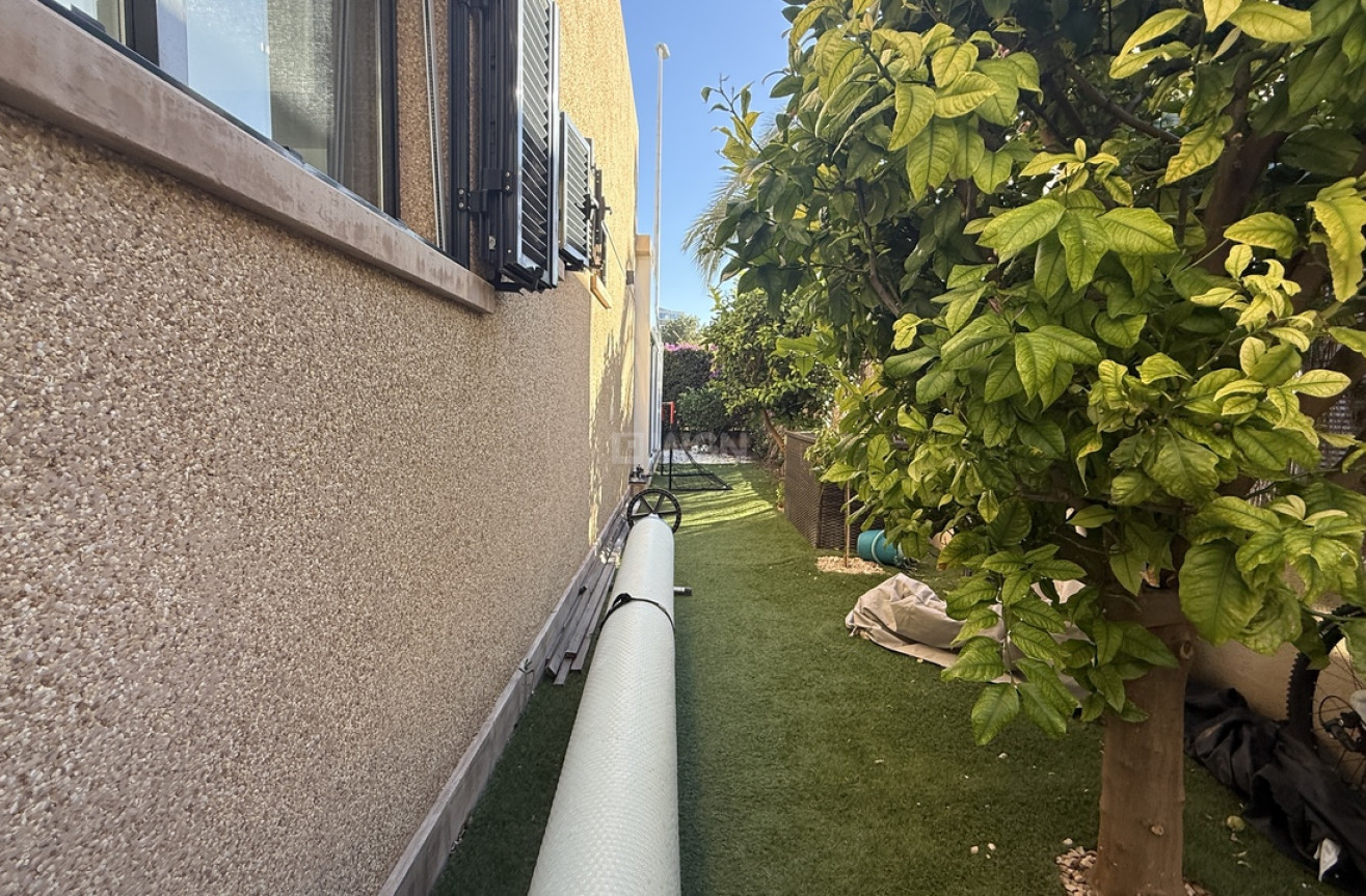 Odsprzedaż - Villa - La Zenia - Costa Blanca