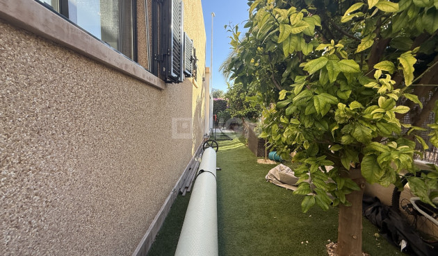 Odsprzedaż - Villa - La Zenia - Costa Blanca