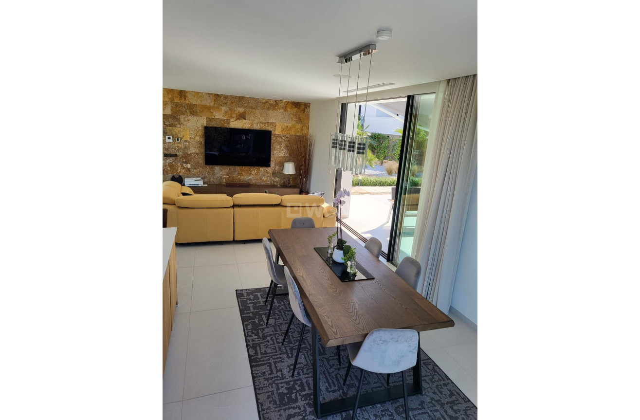 Odsprzedaż - Villa - Las Colinas Golf - Costa Blanca