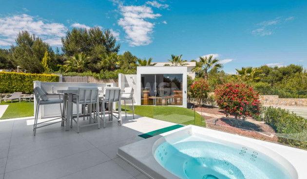 Odsprzedaż - Villa - Las Colinas Golf - Costa Blanca